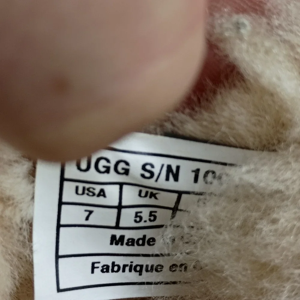 UGG Boots Womens 7‎ Chestnut  Shearling Cuff Button Suede Mid Calf